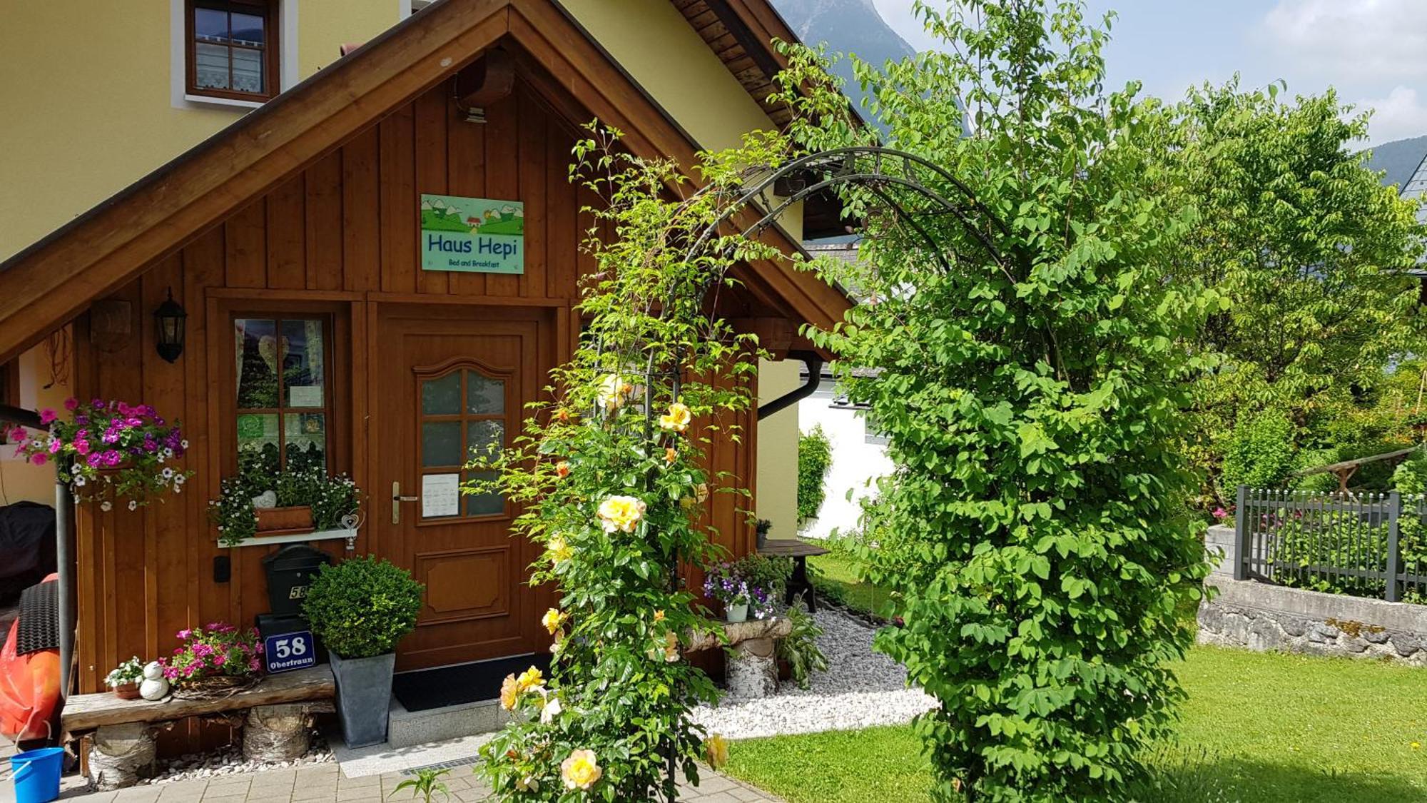 Haus Hepi Hotel Obertraun Bagian luar foto