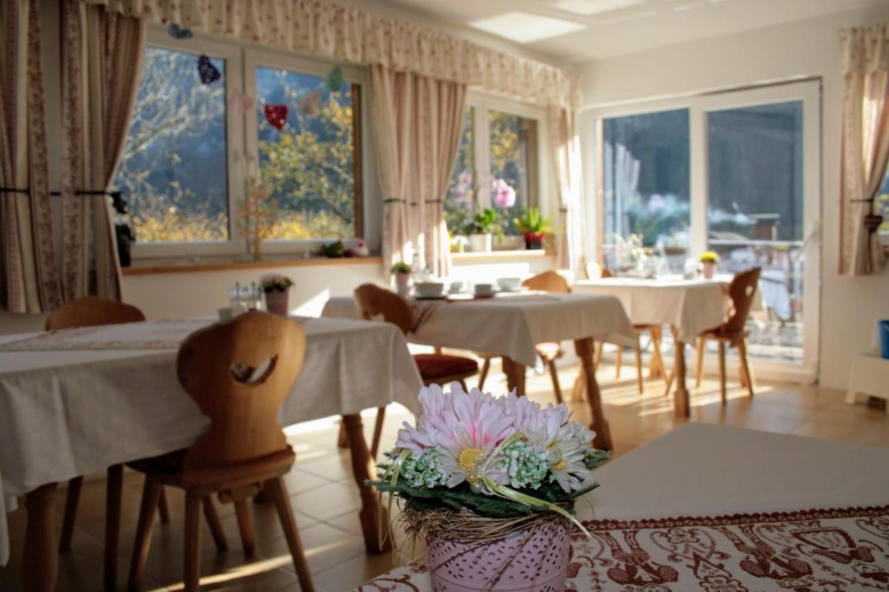 Haus Hepi Hotel Obertraun Bagian luar foto